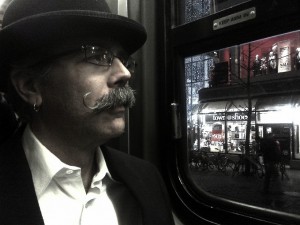 moustache_streetcar_640px